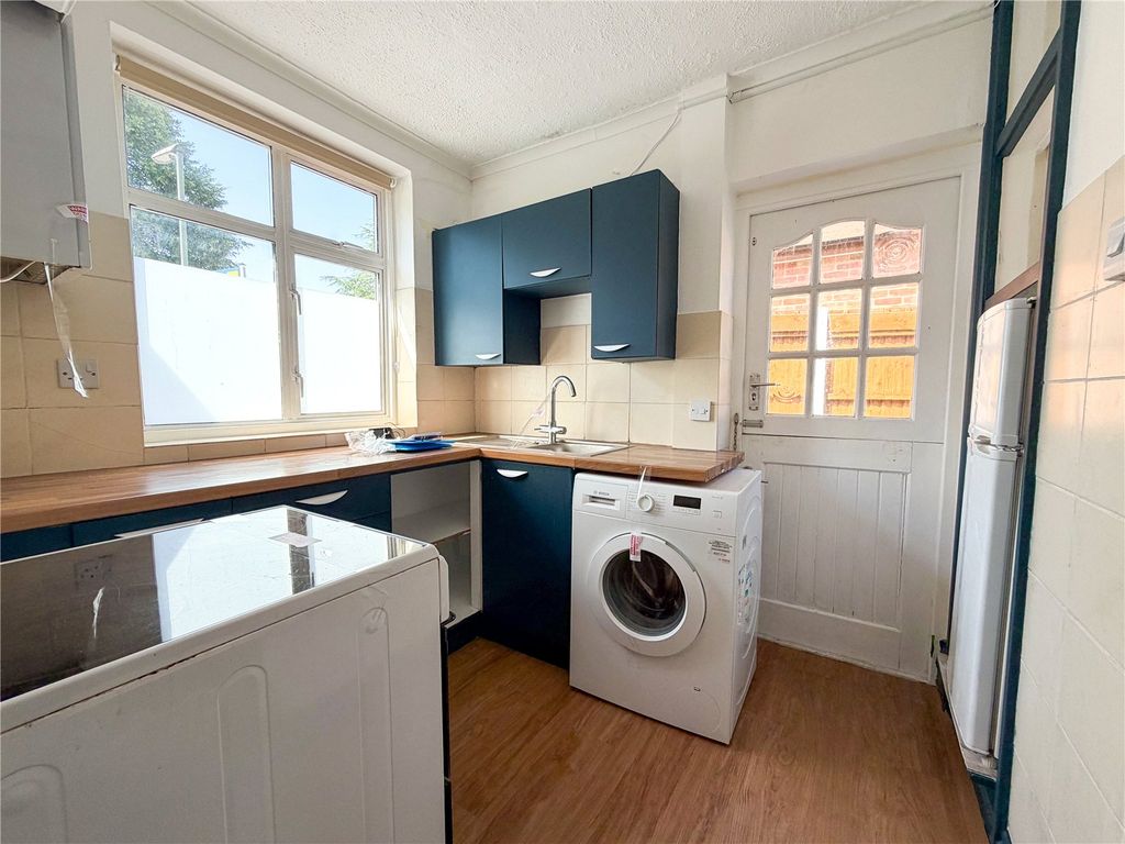 Property photo 3 of 16 Kitchen