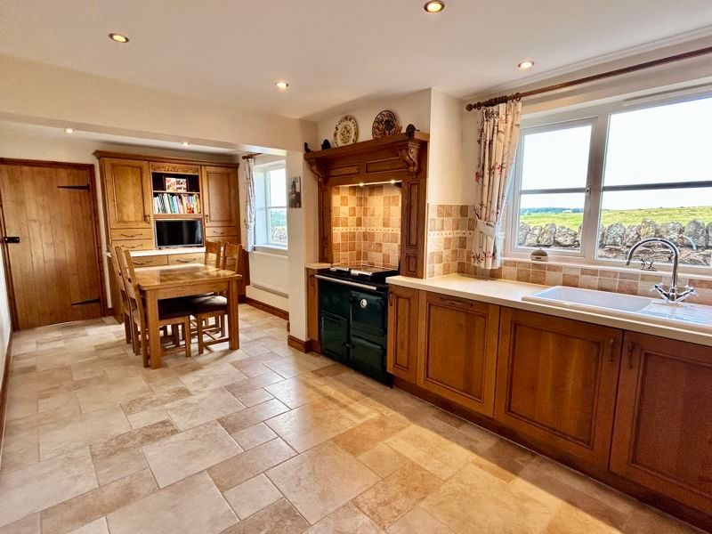 Property photo 2 of 31 Kitchen/Diner