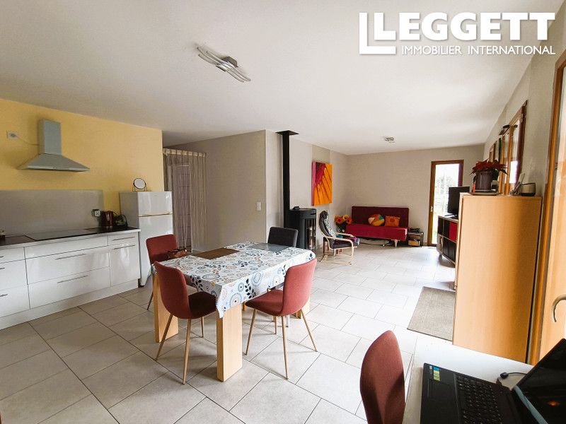 Property photo 3 of 8