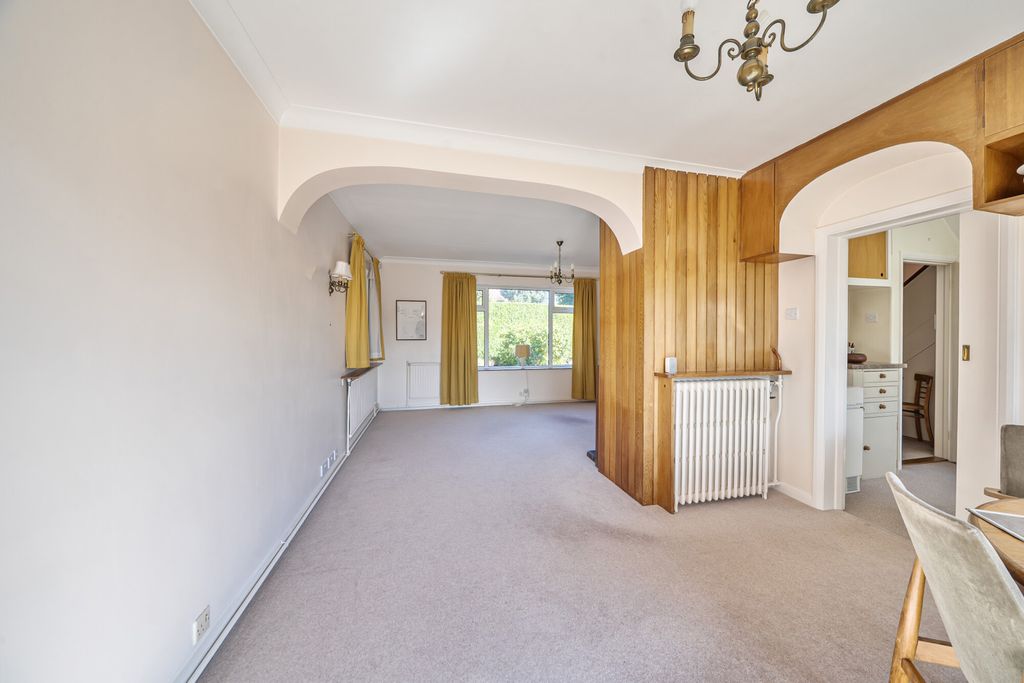 Property photo 2 of 24 1358054-11-68d2A9...