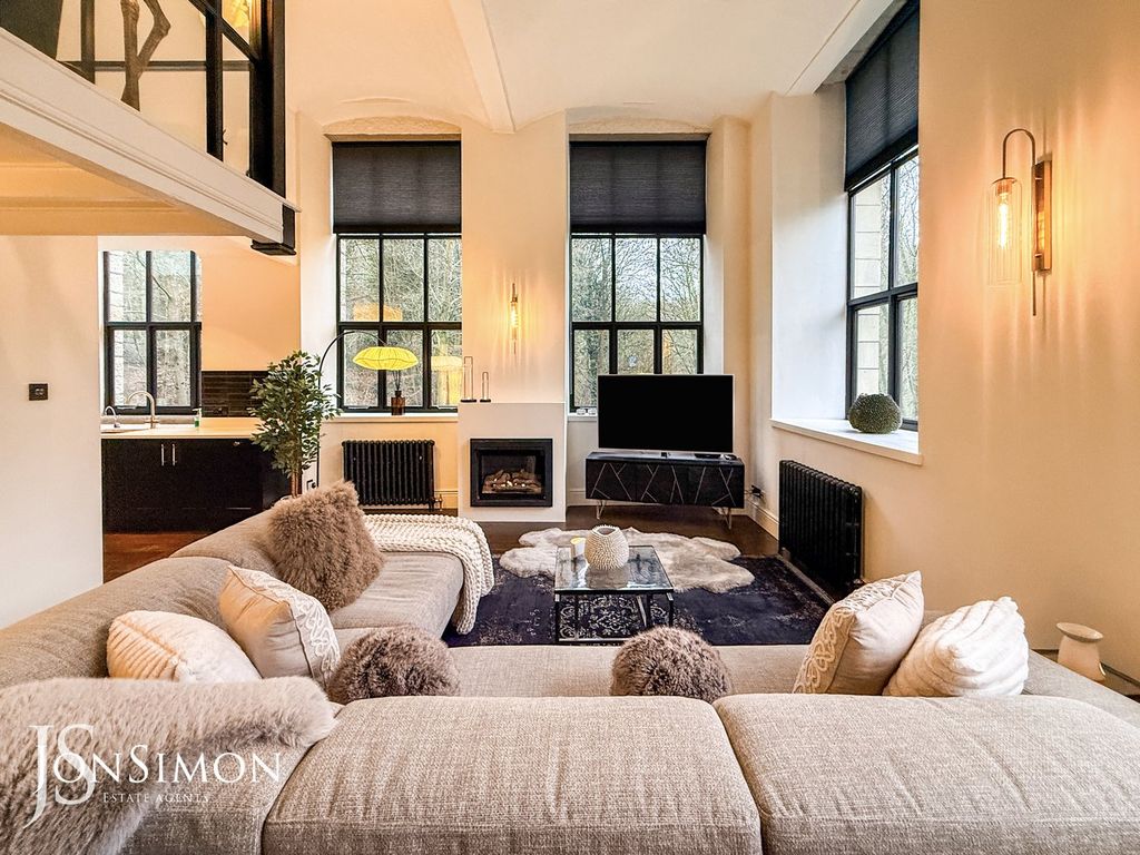 Property photo 2 of 67