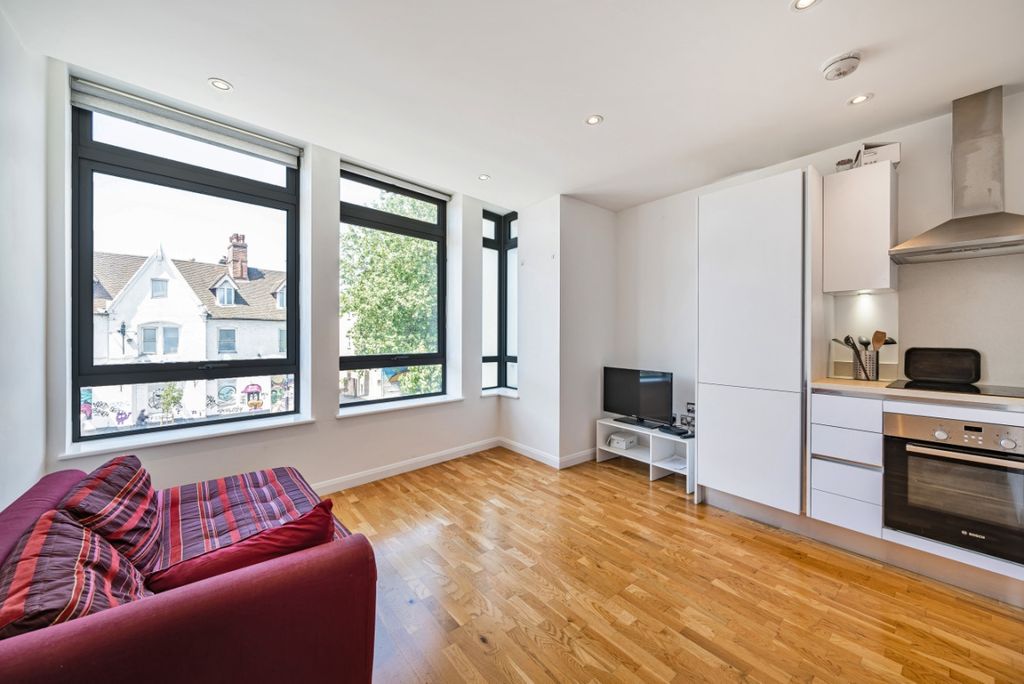 Property photo 1 of 6 1008038 (1)