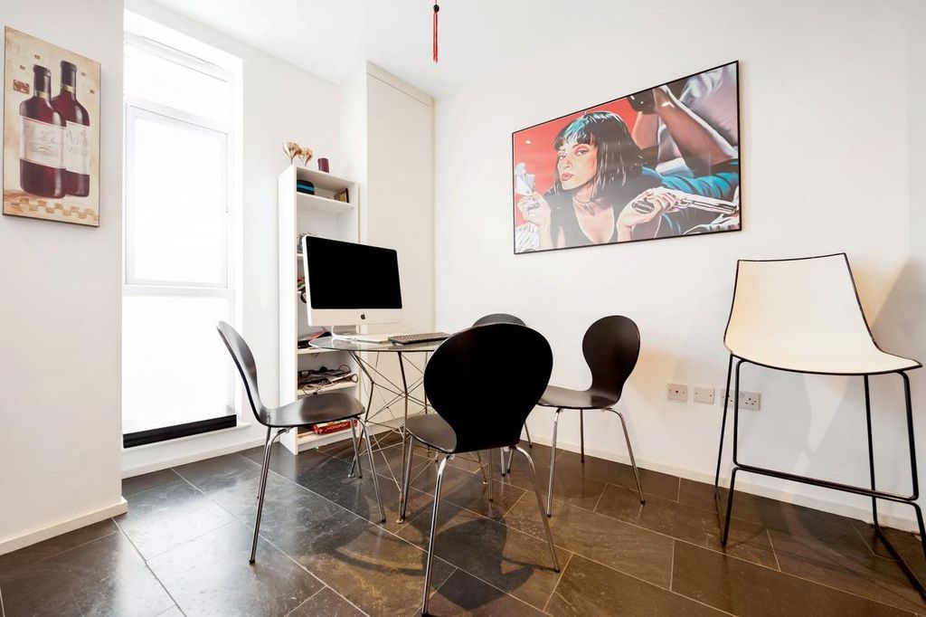 Property photo 3 of 8