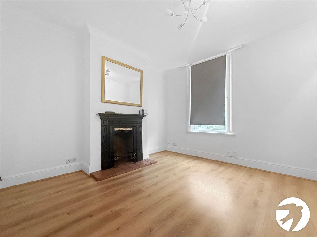 Property photo 3 of 9 Picture No. 10