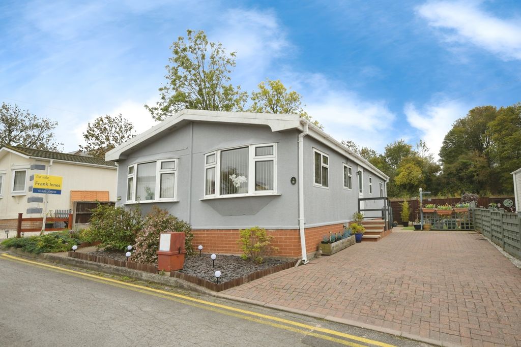 Property photo 1 of 17 Photo