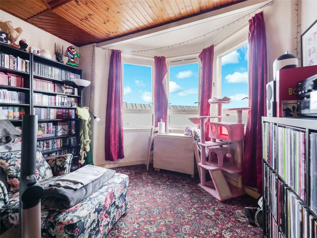 Property photo 3 of 19 Picture No. 04