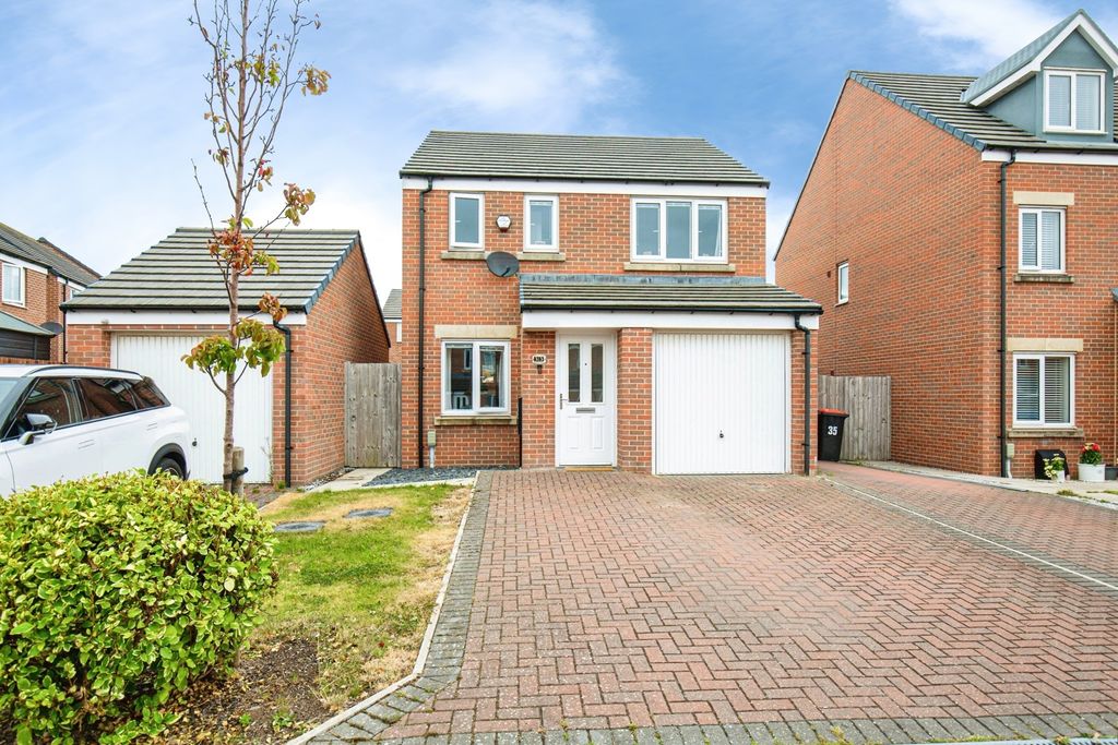 Property photo 1 of 28 Pbox-Img.Jpg