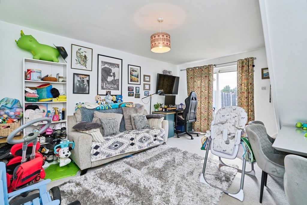 Property photo 2 of 12 Pbox-Img.Jpg
