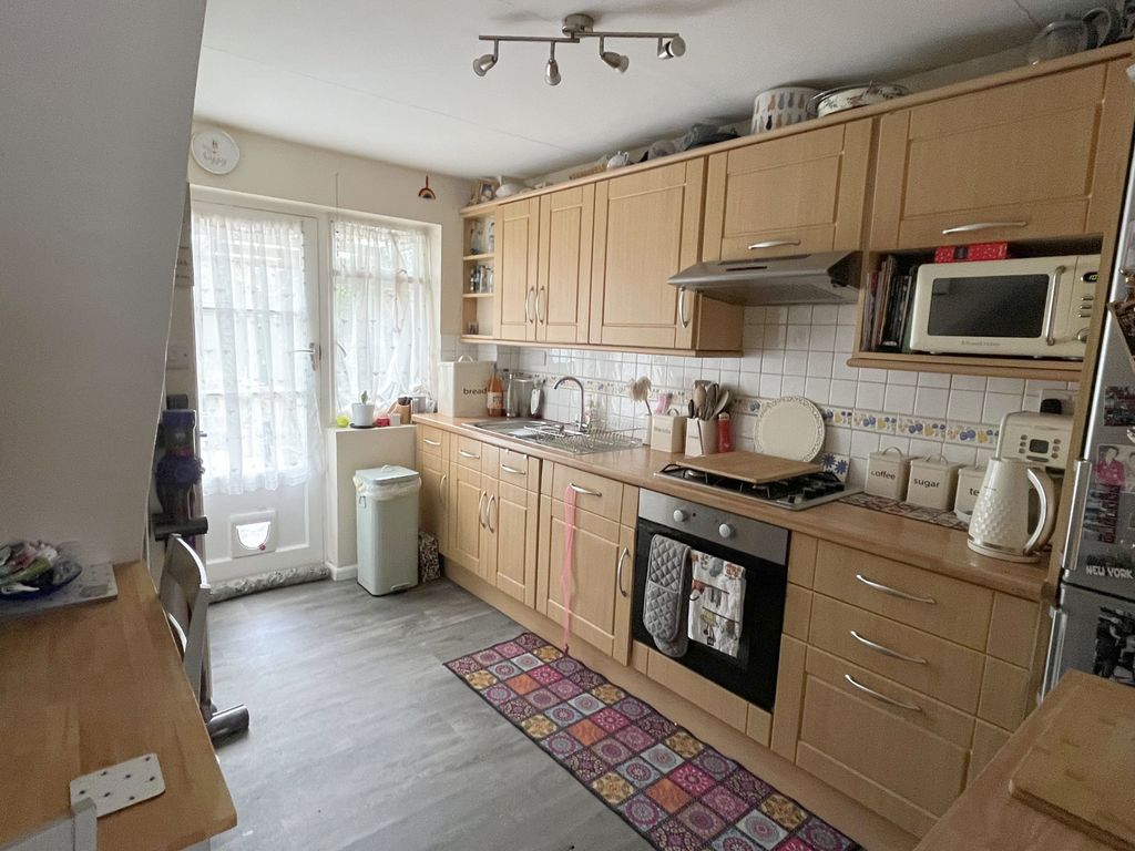 Property photo 3 of 7 Gallery