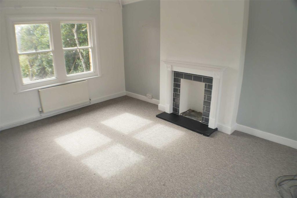 Property photo 2 of 7 Lounge