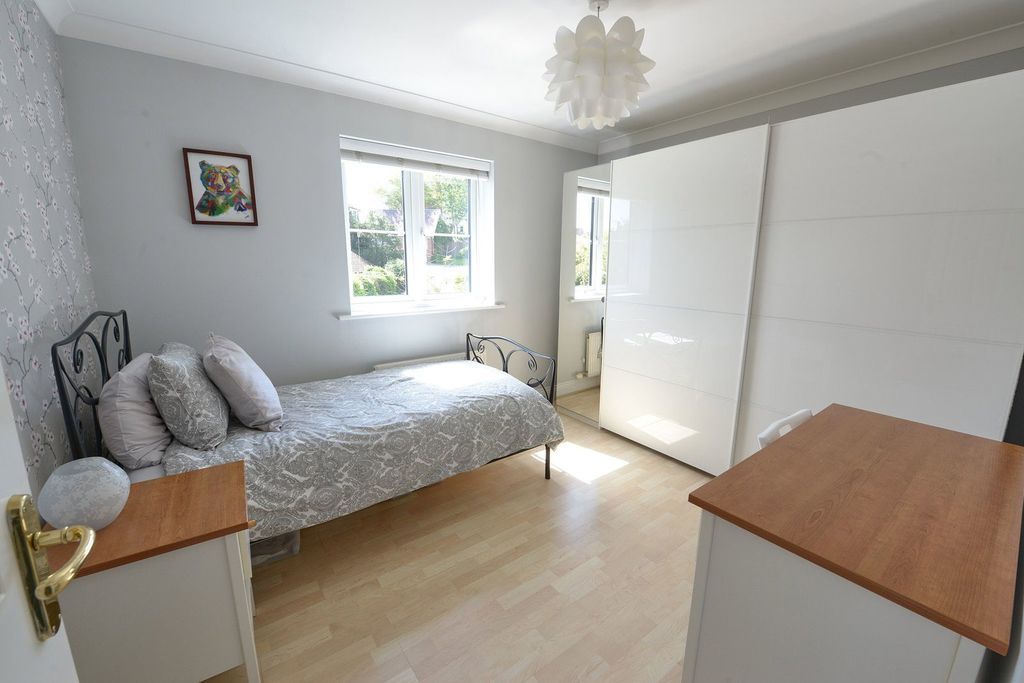 Additional image 17 of 5 bed detached house for saleFullerton Close, Fleet GU51