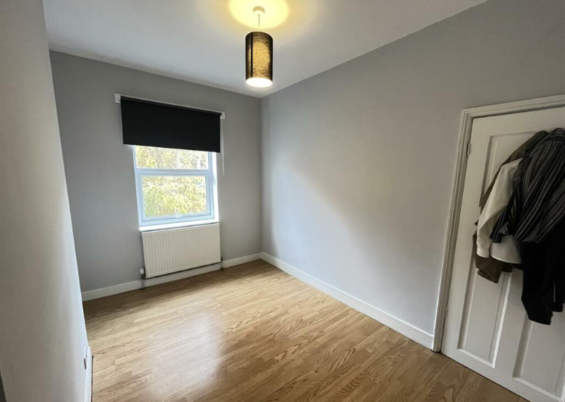 Property photo 3 of 8 Picture No. 02