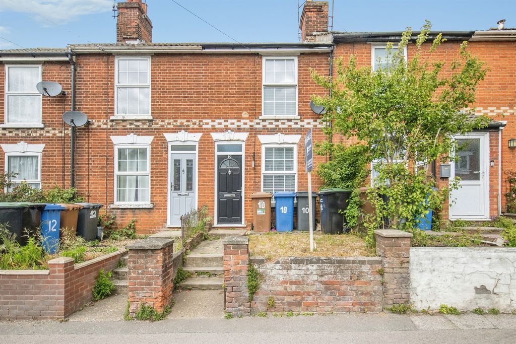 Property photo 1 of 18
