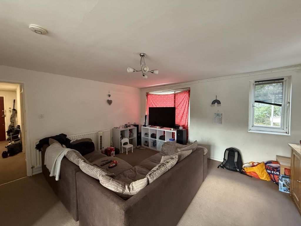 Property photo 3 of 9 Img_3411