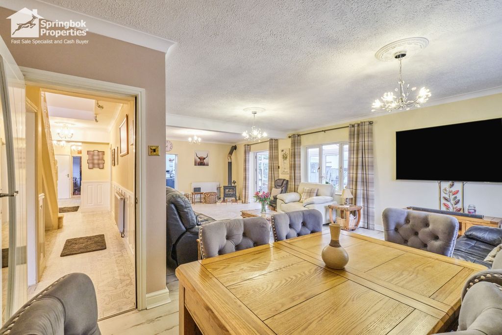 Property photo 3 of 30 Image 2