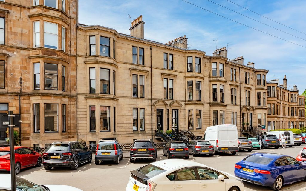 Property photo 1 of 33