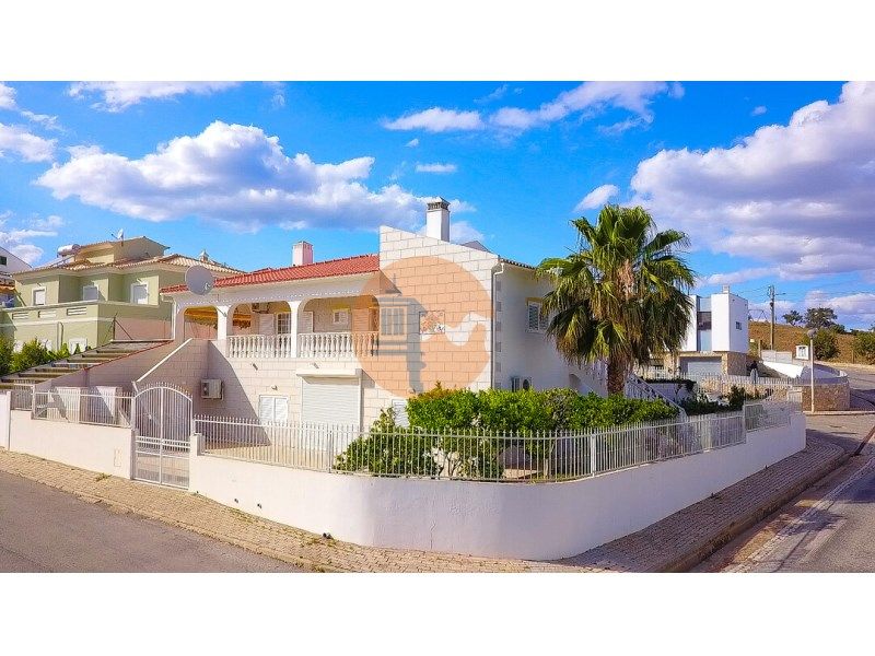 Property photo 1 of 78