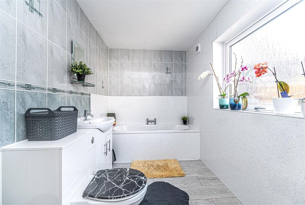 Additional image 16 of 4 bed semi-detached house for saleScoonie Place, Durie Street, Leven KY8