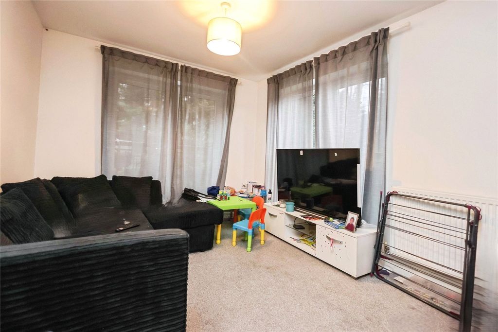 Property photo 2 of 8 Picture No. 05