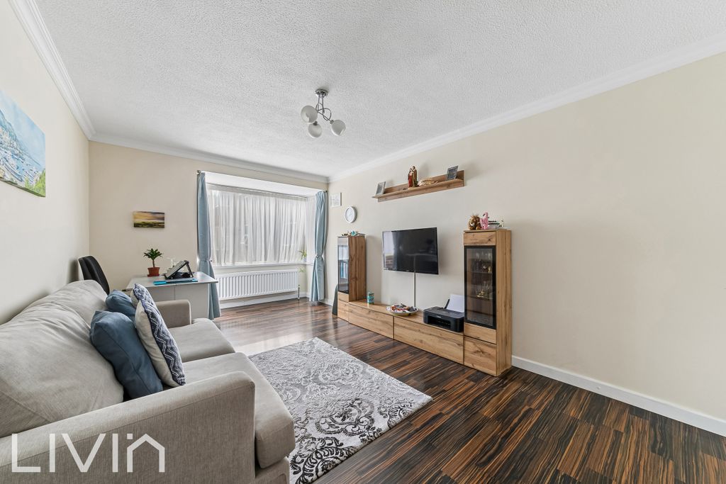 Property photo 1 of 8 Viceroy Court 16 -6