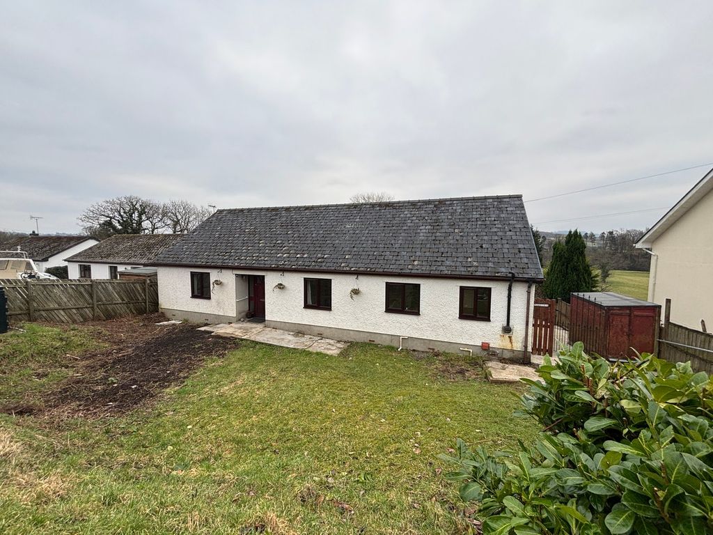 Property photo 2 of 23