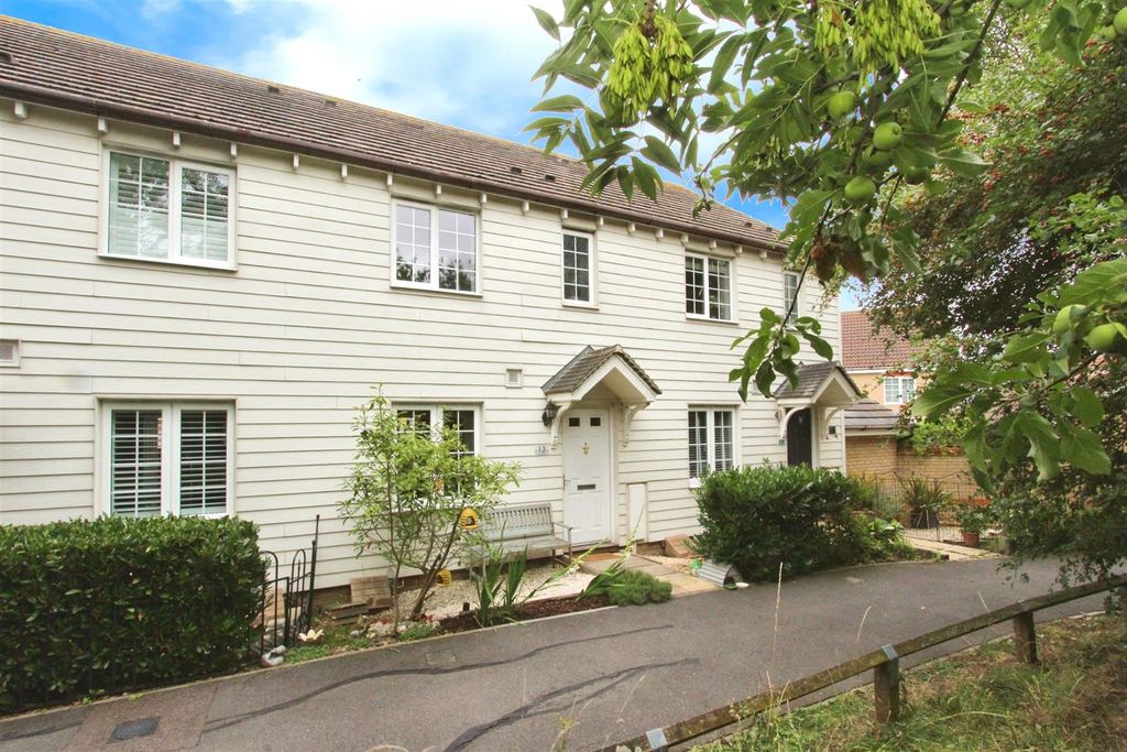 Property photo 1 of 12 External