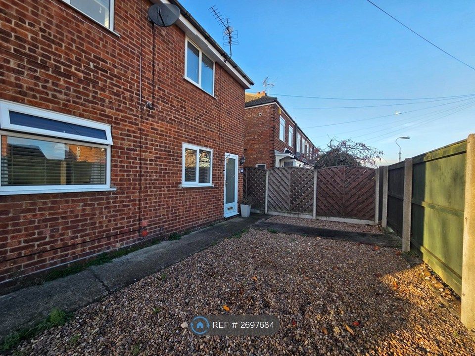 Property photo 2 of 5 Front Garden