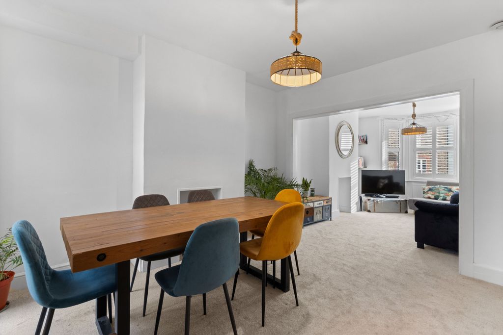 Property photo 3 of 24