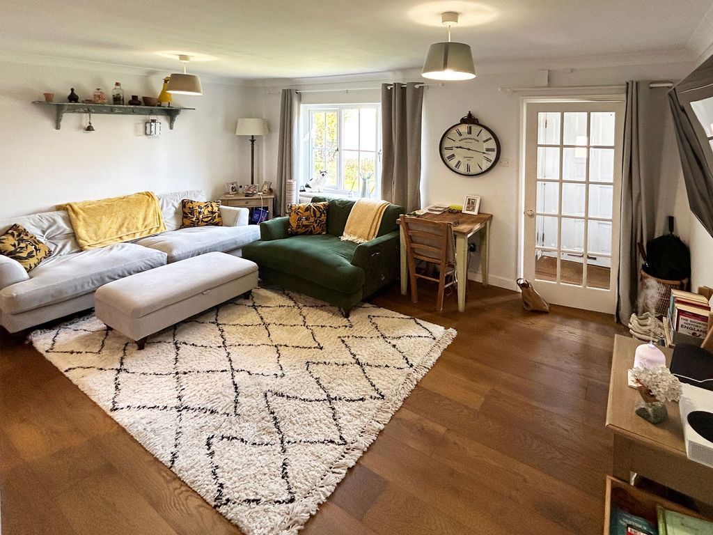 Property photo 3 of 8