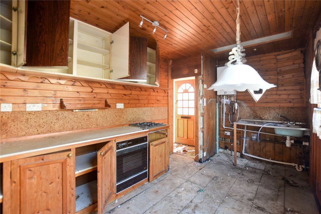 Property photo 3 of 13 Kitchen