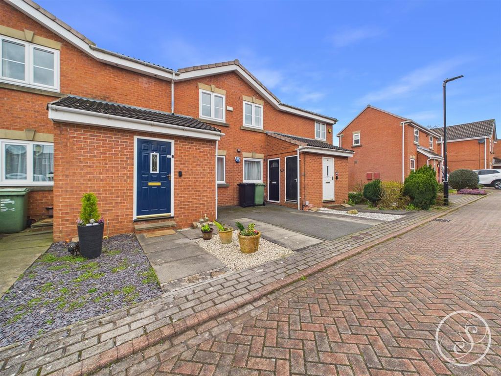 Property photo 1 of 14 External