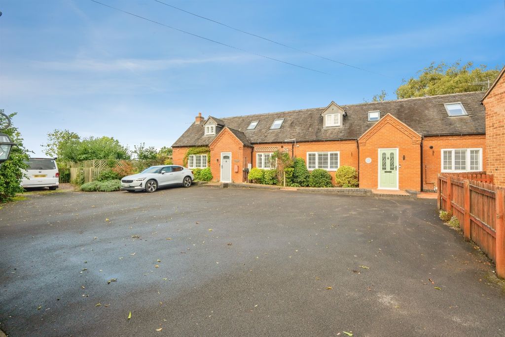Property photo 2 of 23