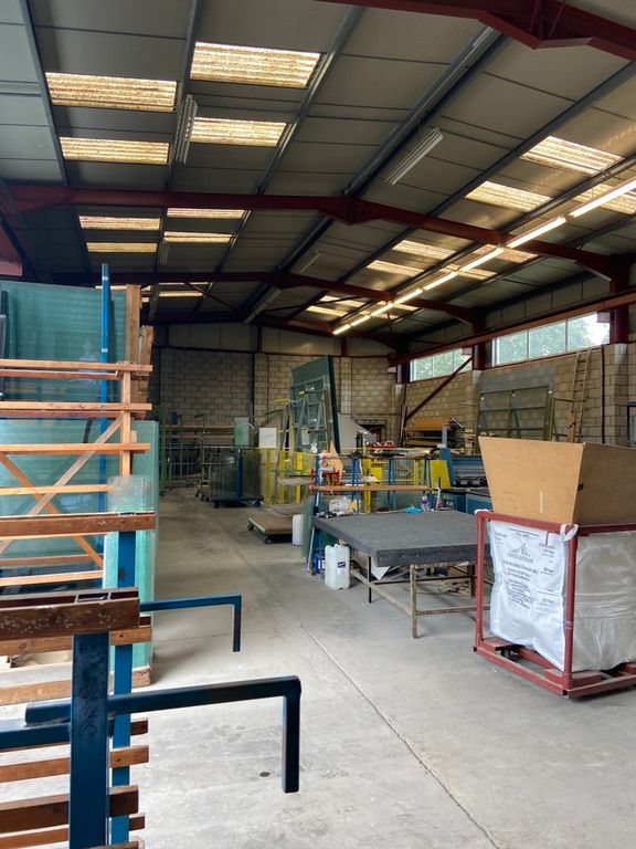 Property photo 3 of 9 Photo 2