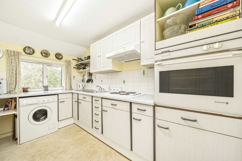 Property photo 3 of 5