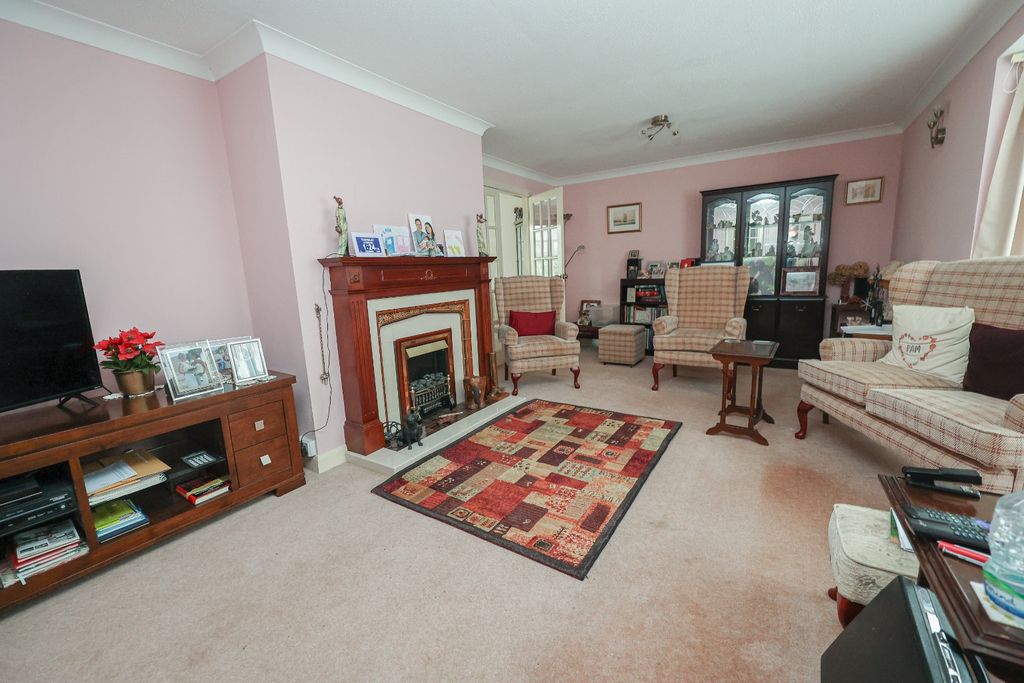 Property photo 2 of 29 4181602