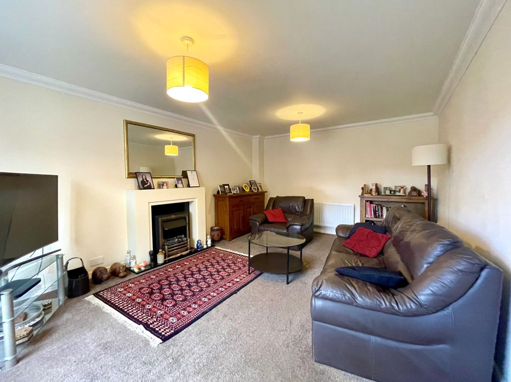 Property photo 3 of 24