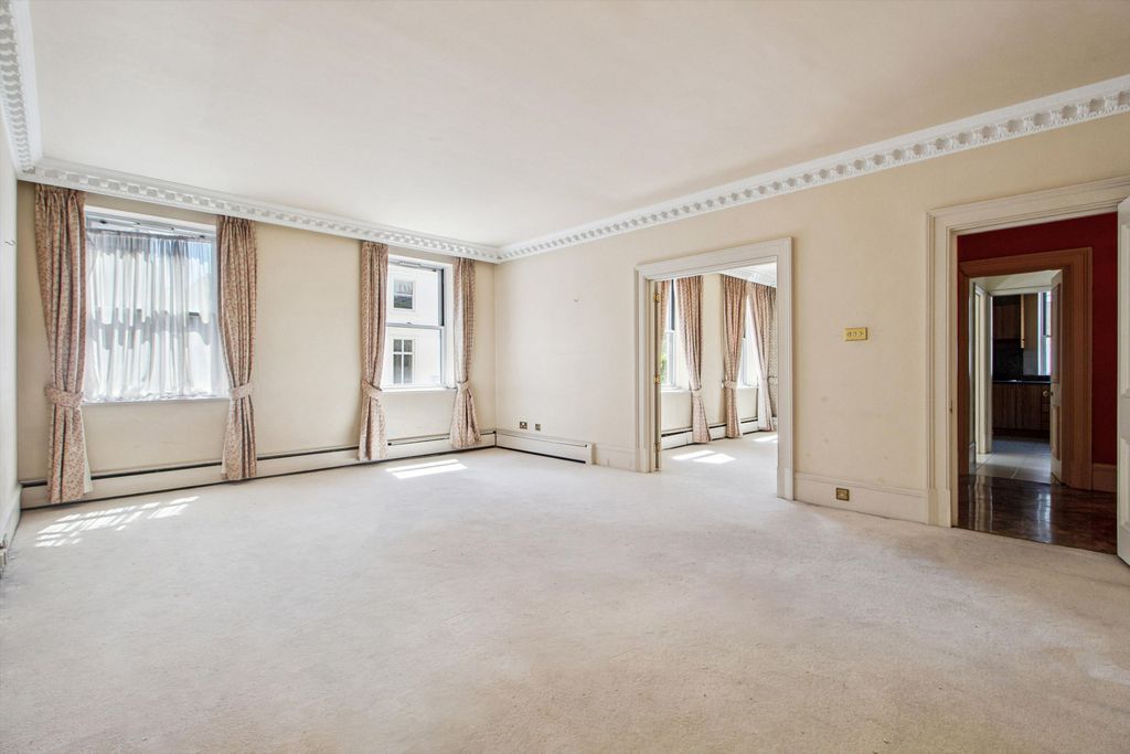 Property photo 2 of 14 Image