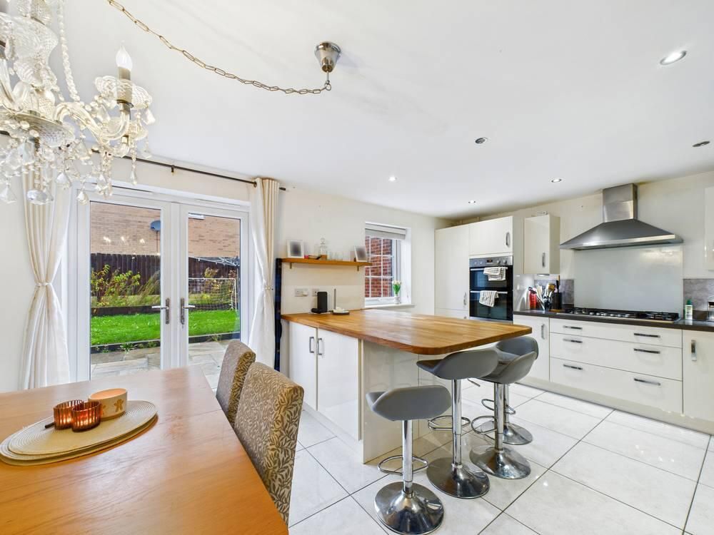 Property photo 2 of 27 Kitchen