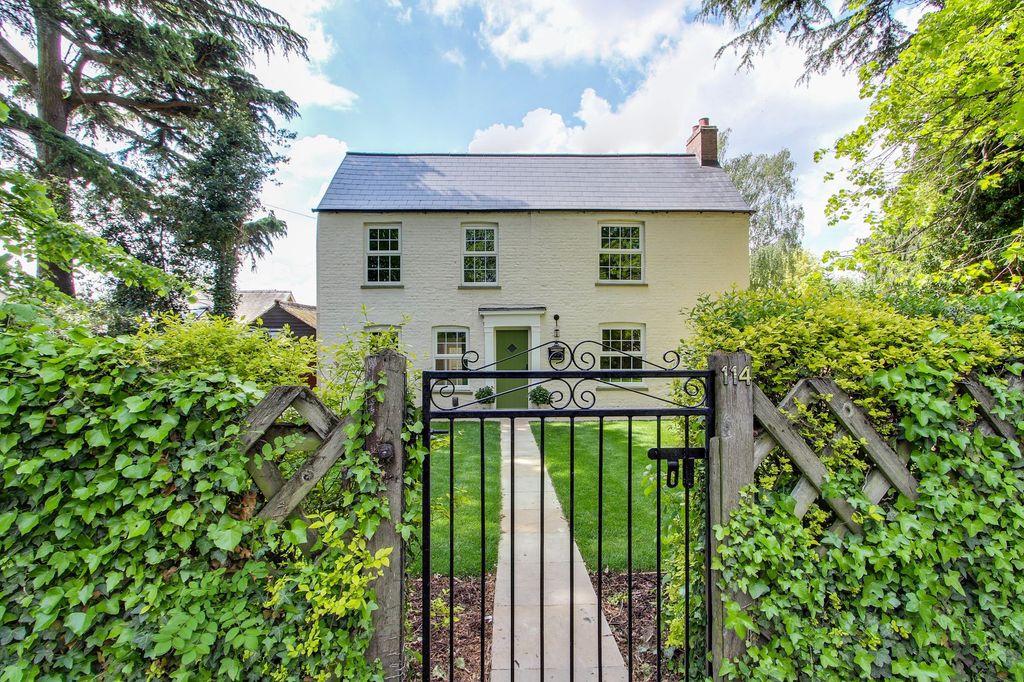 Property photo 1 of 33