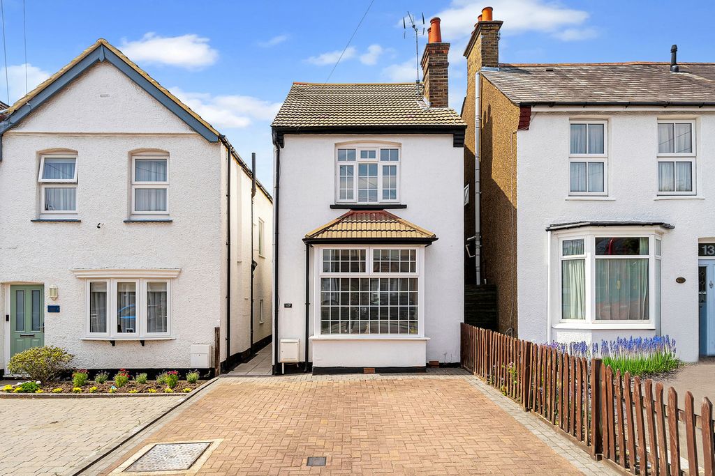 Property photo 3 of 17