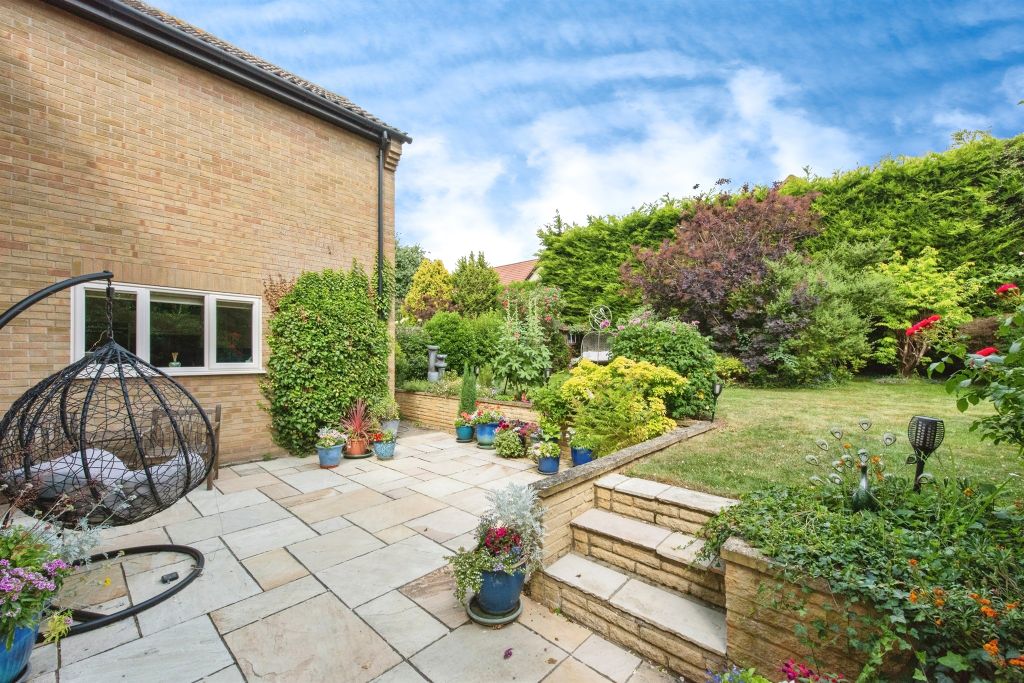 Property photo 2 of 17