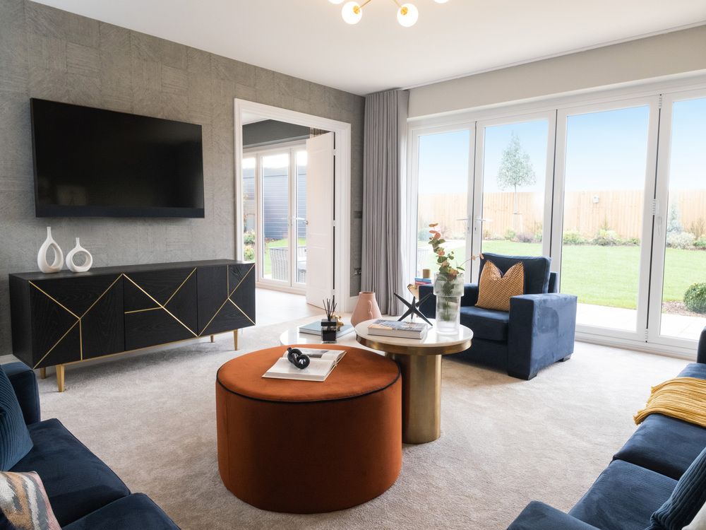 Property photo 2 of 10 Lounge Of The Canterbury, A 4 Bedroom House