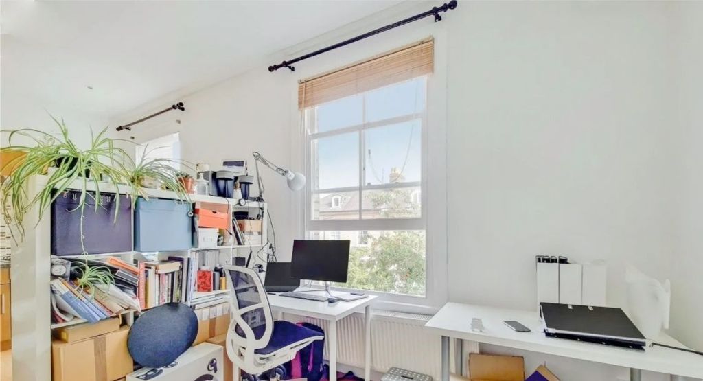 Property photo 2 of 9