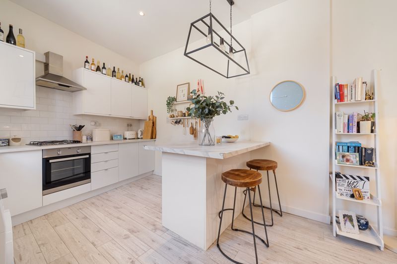 Property photo 3 of 10 Photo 1