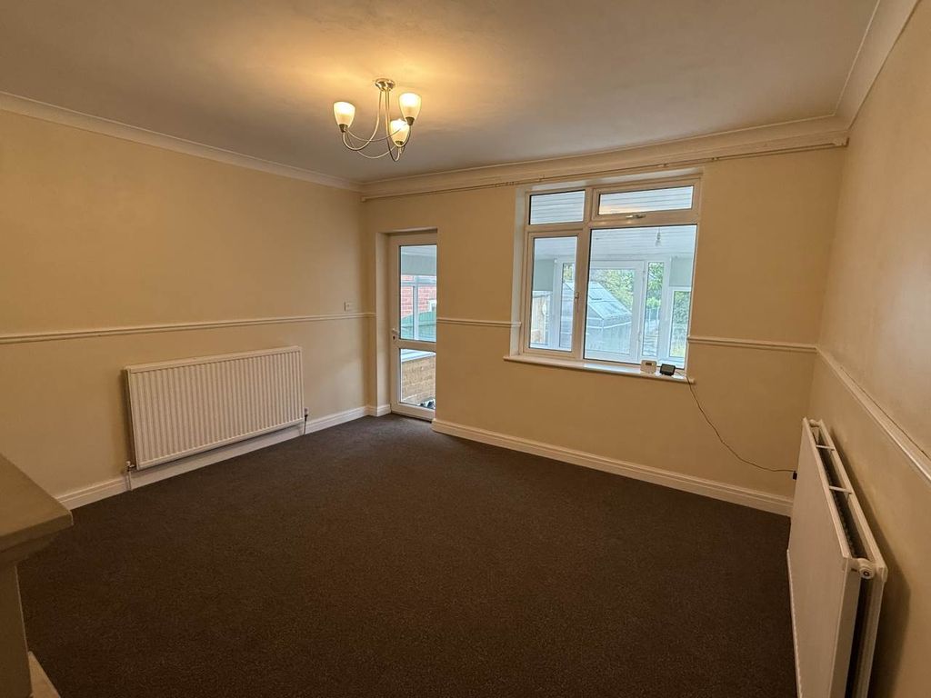 Property photo 2 of 13 Img_2039