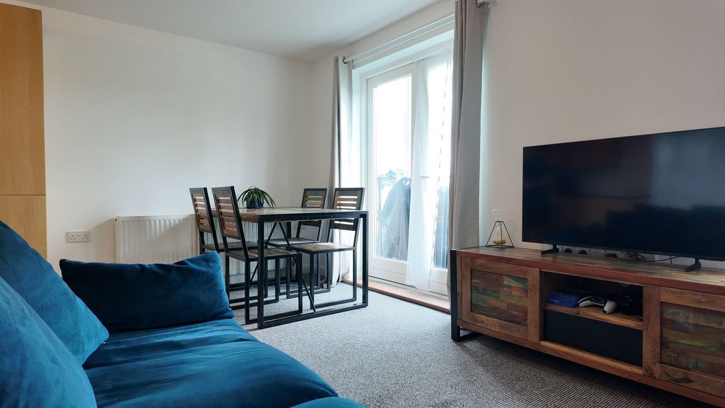 Property photo 3 of 8