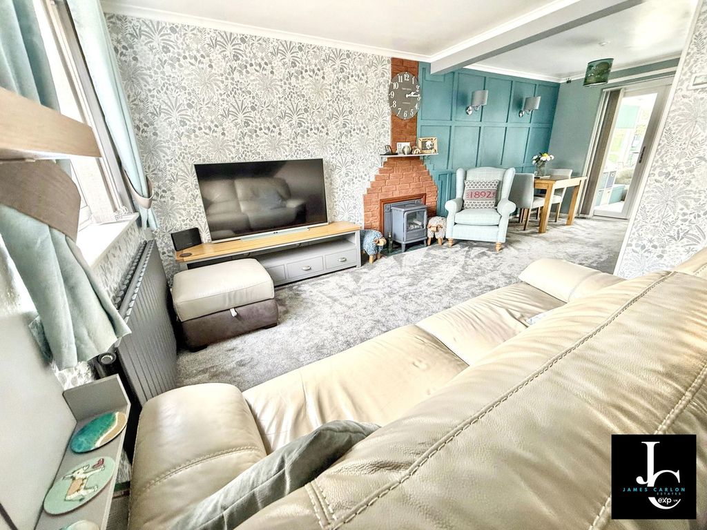 Property photo 3 of 22