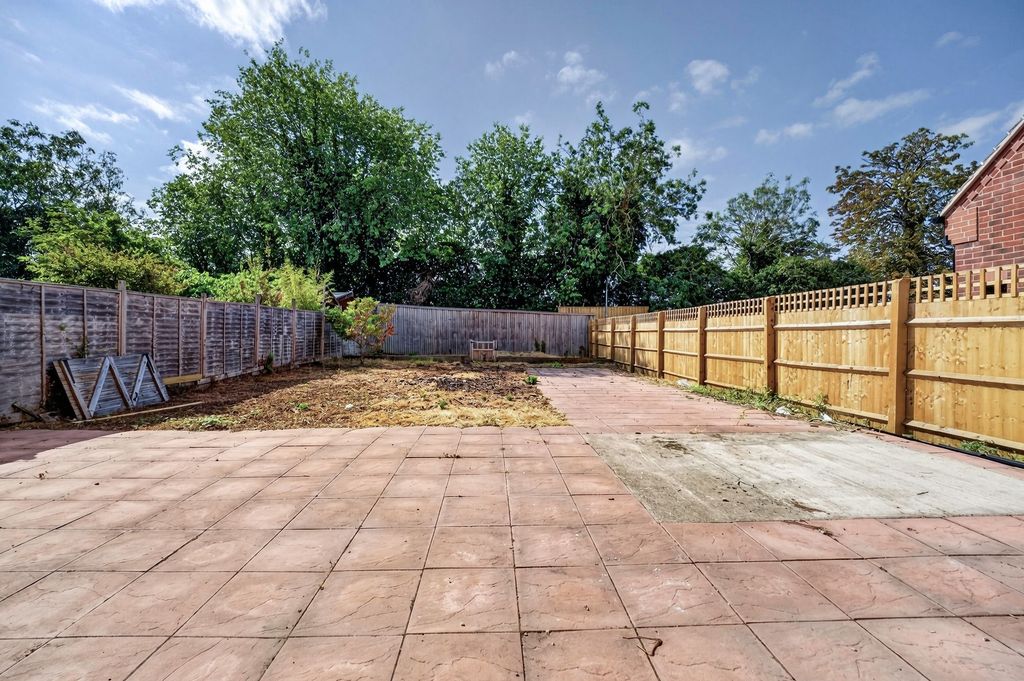 Property photo 3 of 26