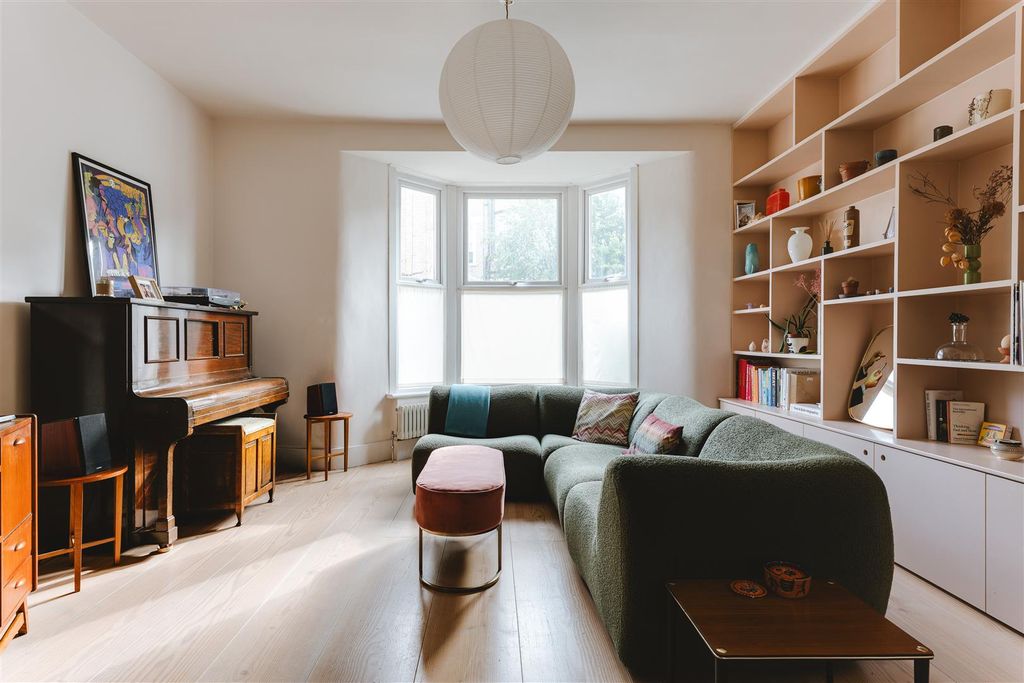 Property photo 3 of 31 Brooke_Road-12.Jpg