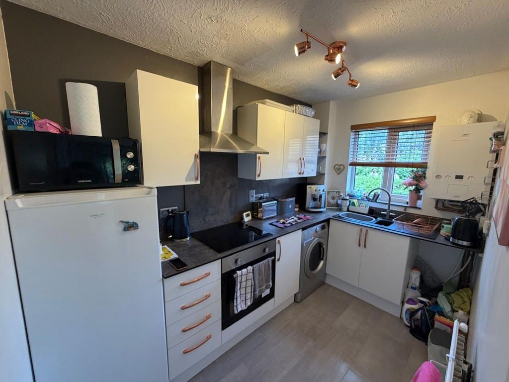 Property photo 2 of 6